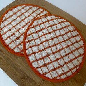 Vintage Round Hot Pads / Pot Holders – Set of 2 – Retro Orange & White
